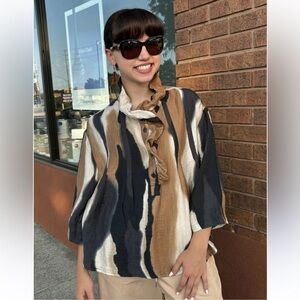 Noen Black Tan Cream Flare Sleeve Ruffled Collar Button Neck Boho Blouse Size 10